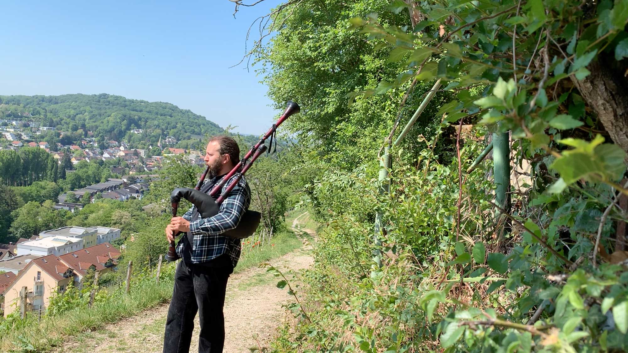 Dudelsackspiel im Pfinztal zum Mai-Empfang